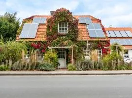 Menschen Meehr und wilder Wein