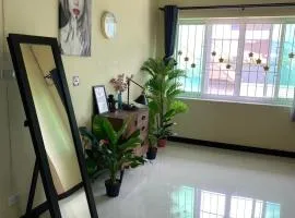 Phra Singh 64 Old City Center Stay