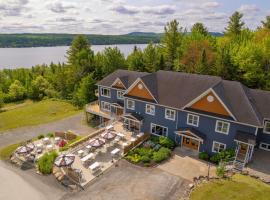 Au Sommet du Lac Magog, hotel v destinaci Magog-Orford