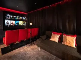 Cinema Room - Netflix - Disneyland Paris