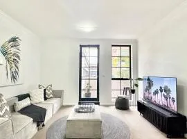 Walk to Grand Prix and St Kilda Beach