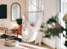 Premium Stadtvilla mit Großem Garten und Feuerstelle