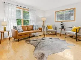 Family & Group Stay with Game Room Garage