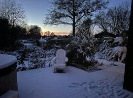 Newly Built Architect-Designed House By The Sea, ξενοδοχείο σε Solvesborg