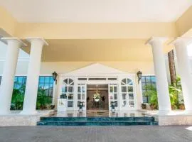 Eurostars Grand Cayacoa