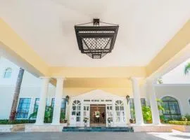 Eurostars Grand Cayacoa