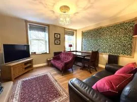 Spinners View - Elegant Victorian Duplex Central Skipton & Parking