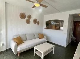 Sea & Mountain View Apartment in Benalmádena