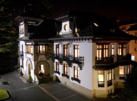 Palacio Arias, hotel en Navia