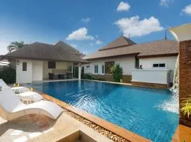 Villa with Huge Private Pool and Tropical Garden Just 10 Minutes Walk to Kamala Beach