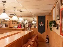 Elegant Mansion with Private Bar & Game Lounge