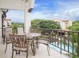 Impressively designed and decorated 3rd-floor space overlooking pool in Coco