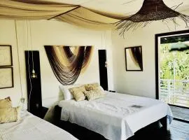 Chinuk Boutique Hotel