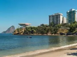 Apartamento Inteiro Novo Praia, 2 Varandas, Piscina e Vista Parcial MAC