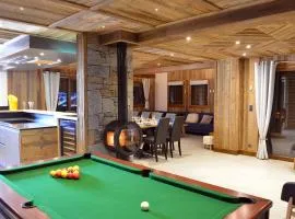 Chalet 5* au pied des pistes avec spa et sauna - FR-1-267-308