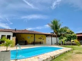 casasveraneio , Barra de são Miguel casa com 4 quartos sendo 2 suítes,todos com ar condicionado, 300 m da praia, 5 minutos praia das conchas e 10 do gunga! Área de lazer com piscina de 10 m churrasqueira e freezer!a melhor!