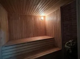 Будинок з сауною та чаном