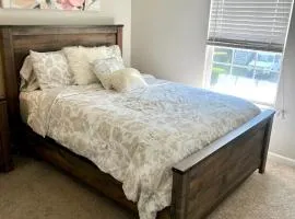 Cozy Queen Room in Peaceful Marietta Home