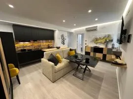 Hovalis Sites, The Showroom