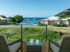 Castaways Villa- Steps from the Beach Kayaks & SUPS