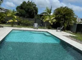 T3 moderne avec piscine proche de Family Plaza