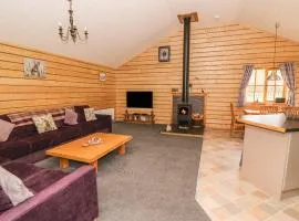 Alpaca cabin-mountain view-hot tub-rural retreat