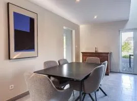 Maison contemporaine de 150 m2 avec garage privé et terrasse ensoleillée