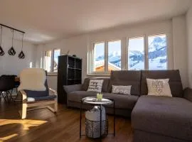 Chuenislodge1 Neu, grosse Terrasse & Designerofen, prächtige Aussicht