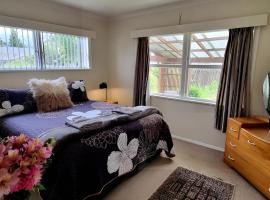 Quiet cul de sac, close to Abel Tasman, hotel v destinaci Motueka