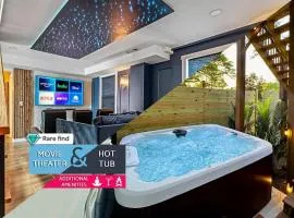 Casa Linda - Luxury Mini Mansion with Hot Tub, Theater, & Bar