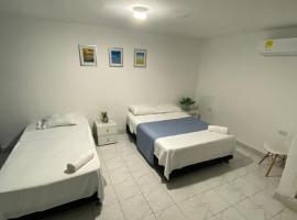 Habitación cerca al aeropuerto 1, hôtel avec parking à Carthagène des Indes
