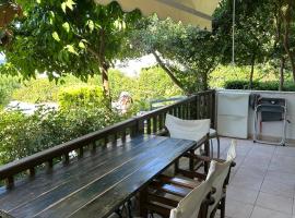 Aqua View Studio Skala Fourkas, hotel i Skála Foúrkas