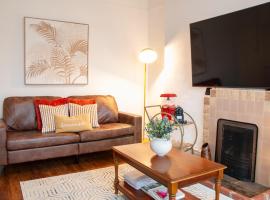 Mumbles - Short Stay -15min to Swansea City Centre, hotelli, jossa on pys&auml;k&ouml;intimahdollisuus kohteessa The Mumbles