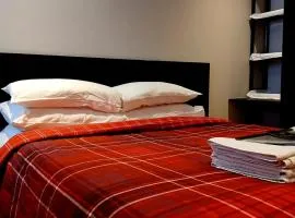 Amara & Nomad 2 Chiswick West London