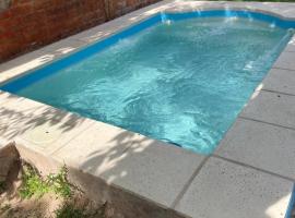 Apartamento 2 dormitorios, piscina, bicis, parrilla en corazon de maipu, ξενοδοχείο σε Maipu