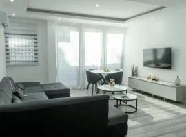 Edifício Yes, Luxury 2 Bed Apartments, Praia, Cape Verde with Balcony and AC