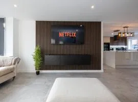 Modern 5-Bed Home EV City Centre 10 min