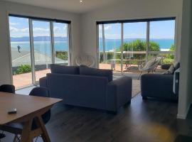 Bay Vista - glorious Golden Bay Ocean Views, hotel v destinaci Pohara