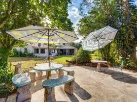 1 Mi to Historic Dtwn Sanford! Pet-Friendly Unit