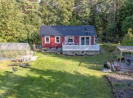 5 person holiday home in KÖPMANNEBRO, hotel a Köpmannebro