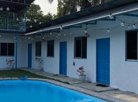 Trong Roomstays, ξενοδοχείο σε Terong