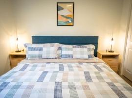 Private Apt Near Downtown & Hospital, hotel in Roanoke