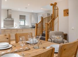 The Old Mill, lake house rental in Linlithgow