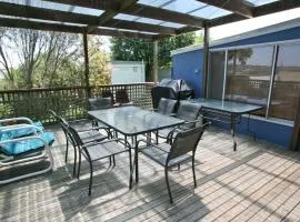 Blue Bermi Beach House - 10 Barragoot Street