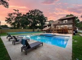 Pickleball & mini-golf, Pool/Spa, Epic Gameroom!, Hotel in Willis