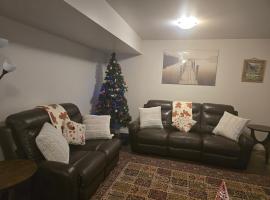 The Peaceful Lower Loft, hotel with parking in Winnipeg