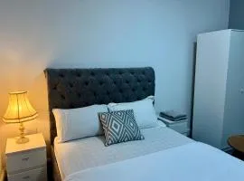 Room 4 on Green Road