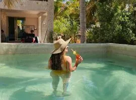 Apartment with pool and beach club access