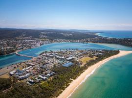 the Black Dolphin Holiday Park, hotel in Merimbula