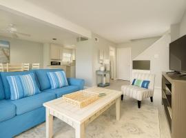 Beachside Bliss - Neptune Nook Unit 2，位于杰克逊维尔海滩的酒店